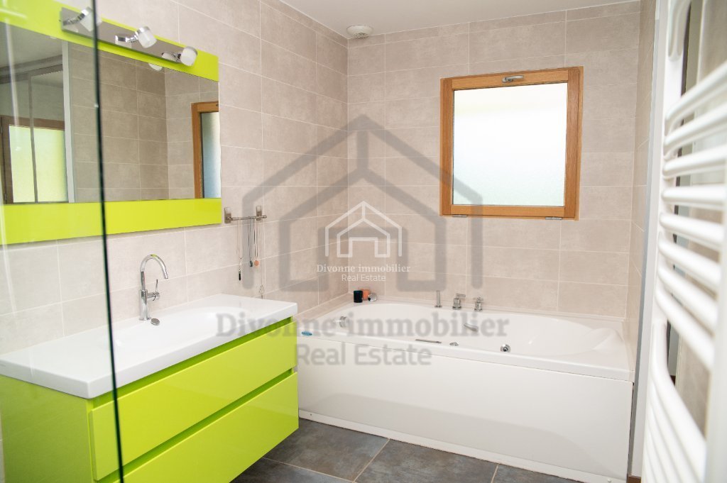 VILLA A VENDRE - DIVONNE LES BAINS - 236 m2 - 1 490 000 &euro;